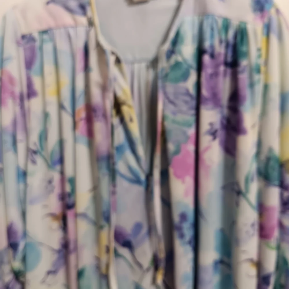 Amanda Rich Vintage Pink and Blue Robe with Bishop Sleeves